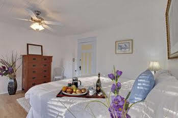 Hotel Swartz Bay Farm Sidney Exterior foto